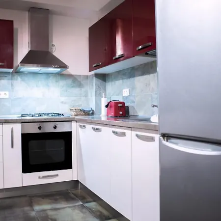 With A View 2 Apartment *