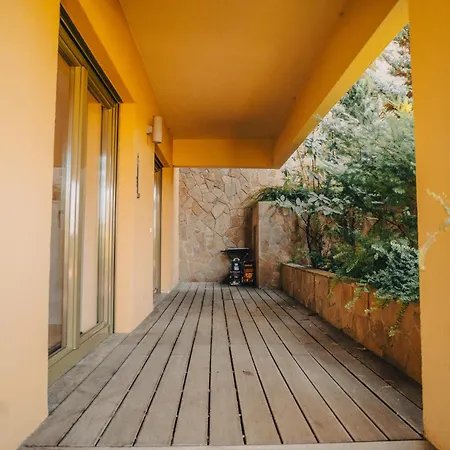 With A View 2 Apartment