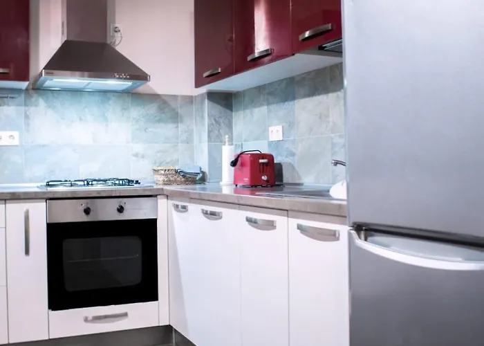 With A View 2 Apartment *