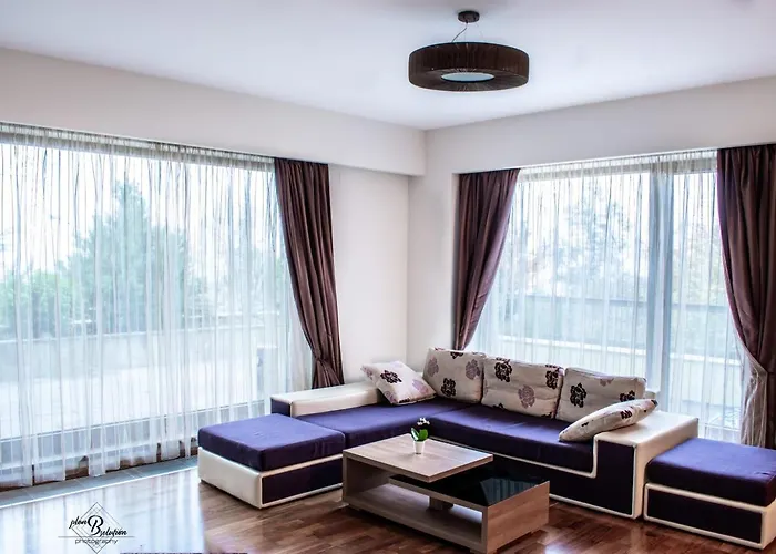 With A View 2 Apartment