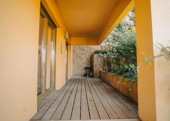 With A View 2 Apartment