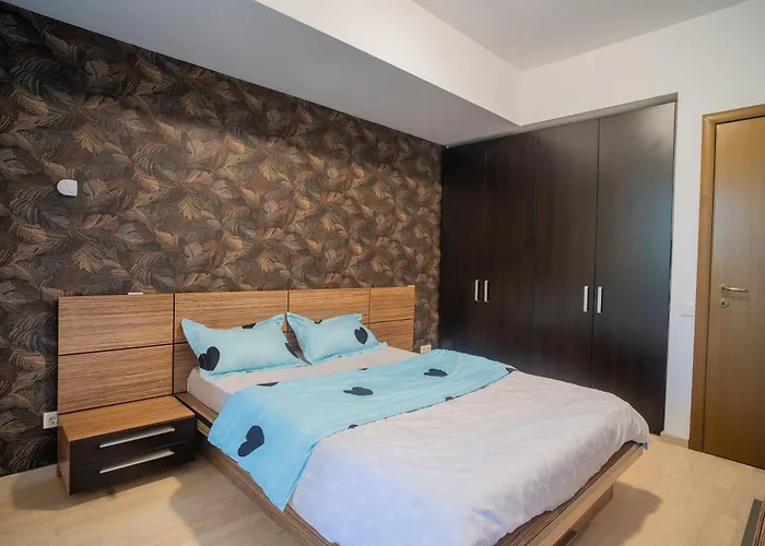 With A View 2 Apartment *