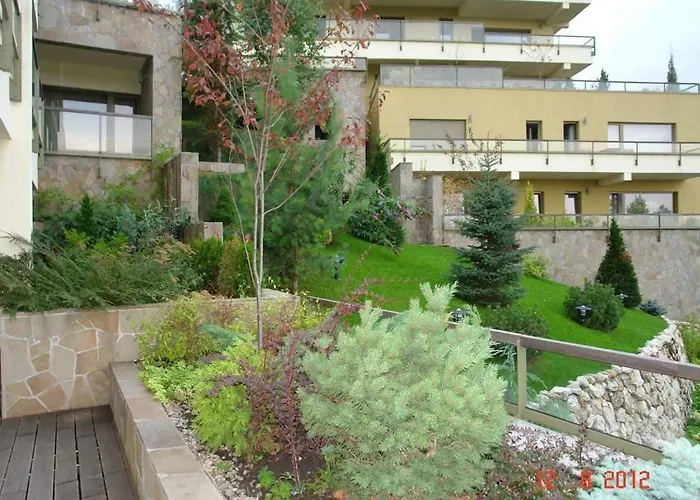 With A View 2 Apartment *